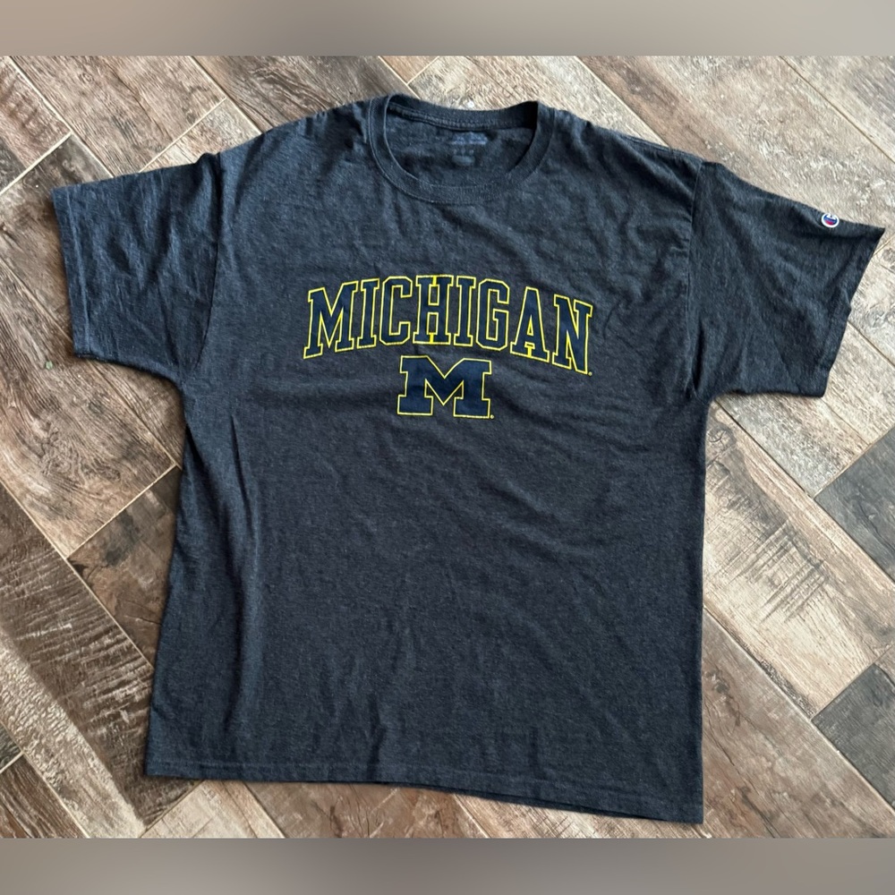 Michigan Wolverines tee shirt